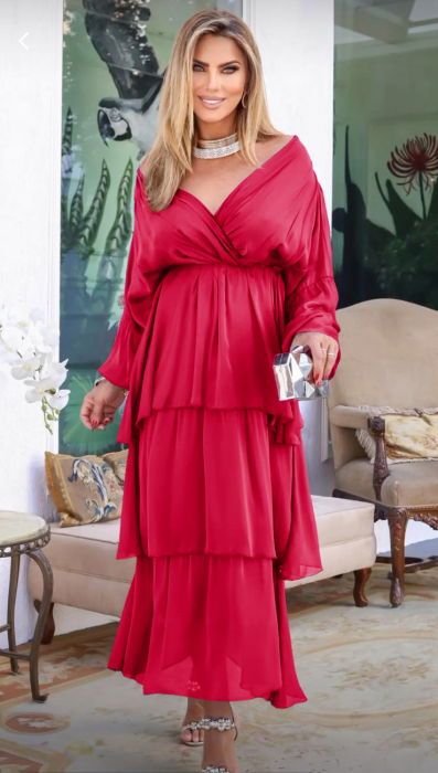 Rochie lunga suprapusa din matase, cu trei volane mari si maneca lunga, fucsia inchis