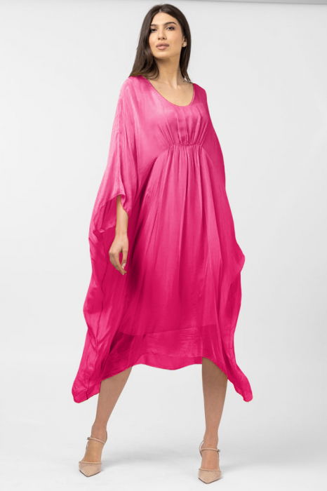 Rochie fucsia in colturi, lunga, ampla, din matase si vascoza, cu detaliu sub bust