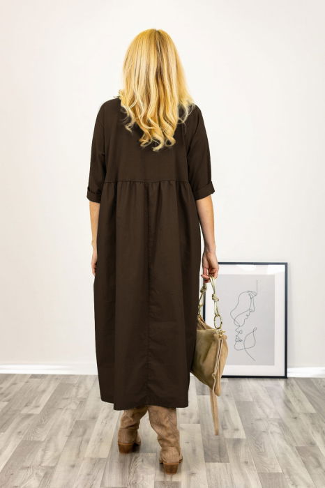 Rochie maro cu taietura oblica si broderie, din poplin si jerseu, oversize [3]