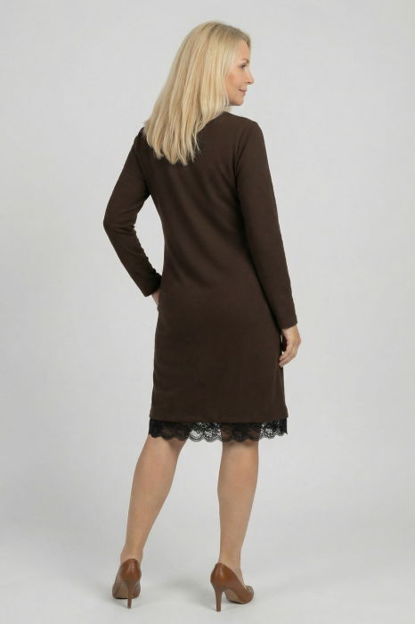 Rochie maro eleganta cu dantela si prindere intr-o parte [2]