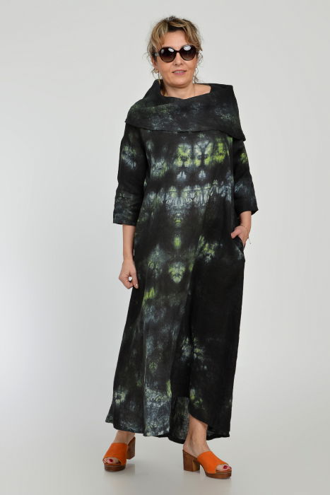 Rochie maxi,  A-line, din in, cu guler amplu, cu imprimeu boem tie-dye negru [3]
