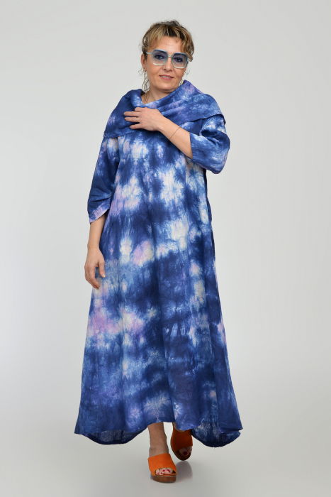 Rochie maxi,  A-line, din in, cu guler amplu, cu imprimeu boem tie-dye bleumarin [3]