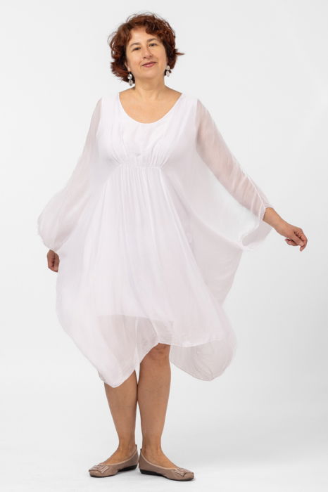 Rochie alba, midi, ampla, din matase si vascoza, cu detaliu sub bust, in colturi