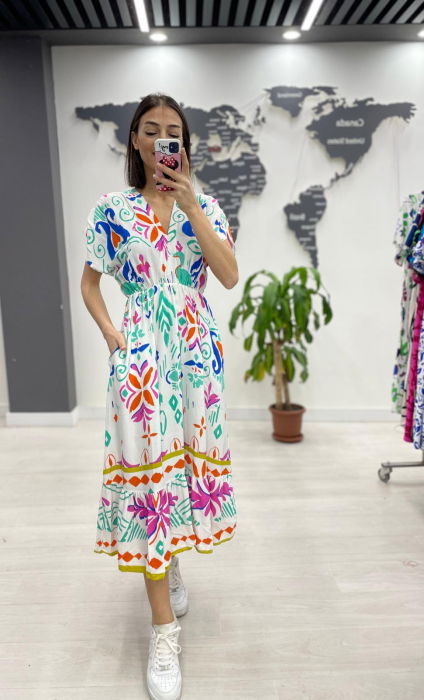 Rochie midi din bumbac, cu elastic in talie si imprimeu multicolor pe fond alb