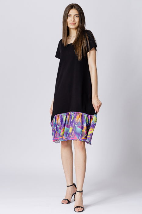 Rochie neagra cu volan in colturi si imprimeu fond mov [1]