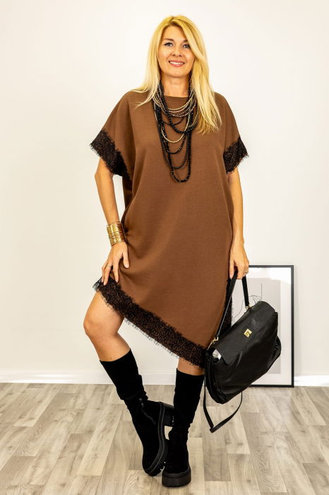 Rochie maro asimetrica midi cu dantela si maneca scurta [1]