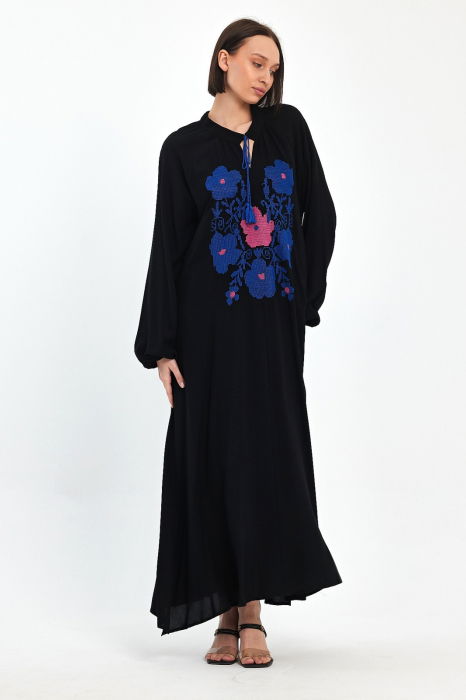 Rochie neagra A-line cu broderie traditionala pe piept, din vascoza [5]