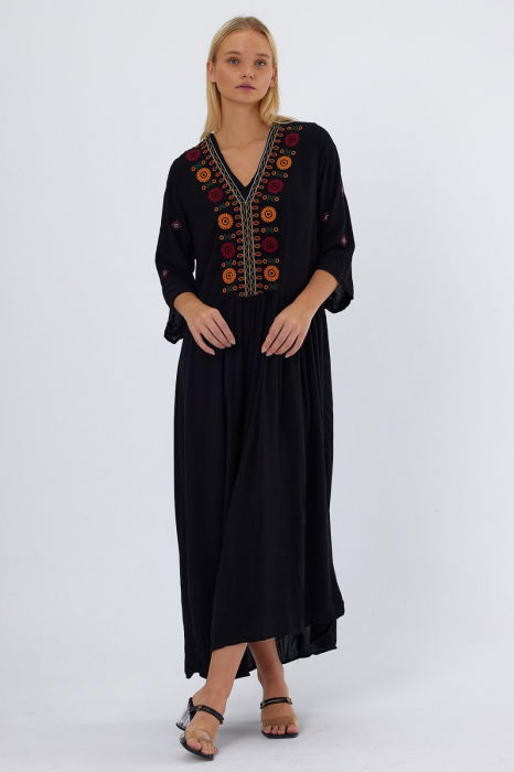 Rochie neagra cu broderie pe piept si maneci, din vascoza [8]