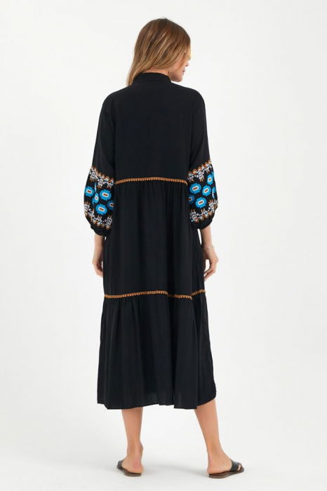 Rochie neagra cu volane si broderie pe maneci si decolteu, din vascoza [4]