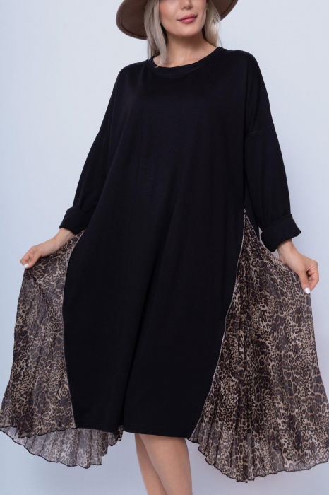 Rochie neagra midi in colturi cu laterale din voal plisat animal print si fermoare metalice argintii [1]