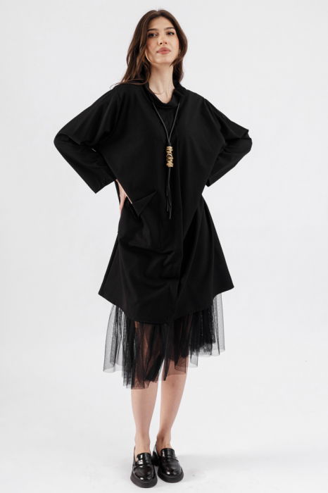 Rochie neagra oversize din stofa subtire suprapusa, cu buzunar si guler rasucit [5]