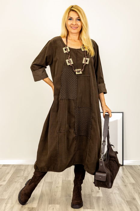 Rochie oversize A-line, din catifea reiata cu snur in partea de jos, maro [4]