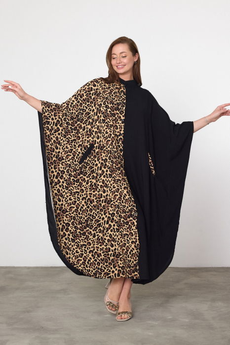Rochie oversize animal print-negru, din vascoza [9]