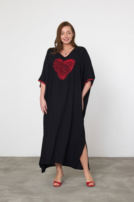 Rochie oversize neagra cu broderie inima rosie [5]