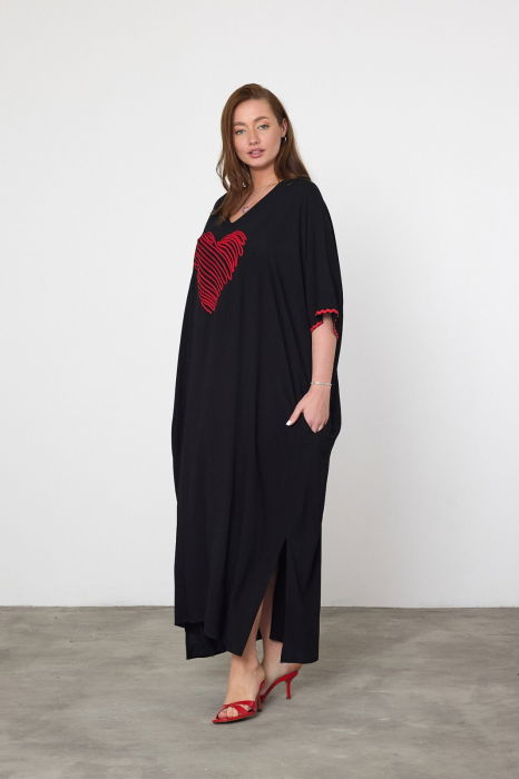 Rochie oversize neagra cu broderie inima rosie [7]