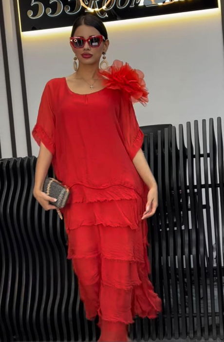 Rochie rosie din matase si vascoza cu  volane franjurate suprapuse [4]