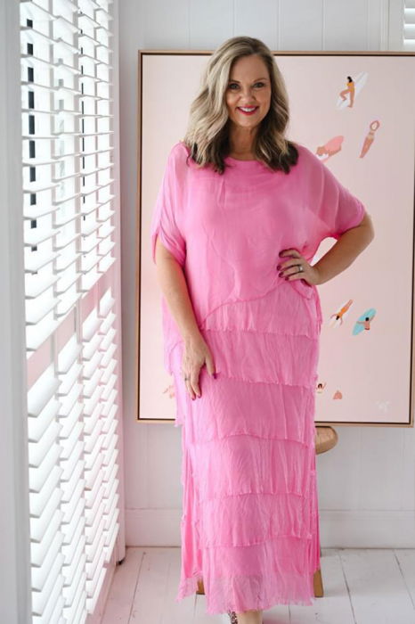 Rochie roz din matase si vascoza cu  volane franjurate suprapuse [4]
