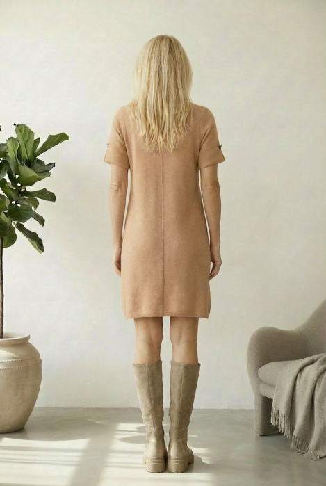 Rochie scurta A-line tricotata, cu maneca scurta si nasture decorativ, camel [2]