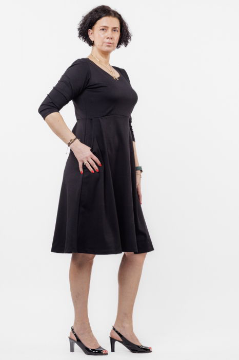 Rochie taiata in talie din jerseu de vascoza, neagra [6]