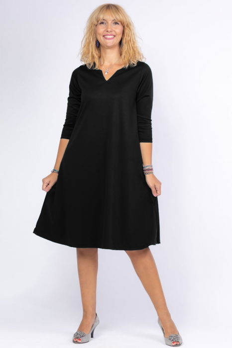 Rochie uni neagra `A line` midi, cu decolteu traditional [1]