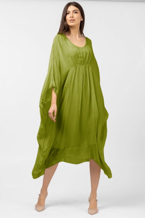 Rochie verde oliv in colturi, lunga, ampla, din matase si vascoza, cu detaliu sub bust