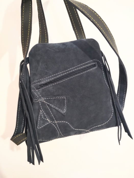 Rucsac bleumarin din piele naturala cu bufniță pictata [2]