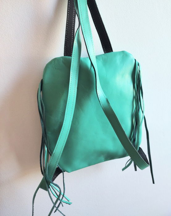 Rucsac handmade din piele naturala nuanță verde- turcoaz ,cu lalele [2]