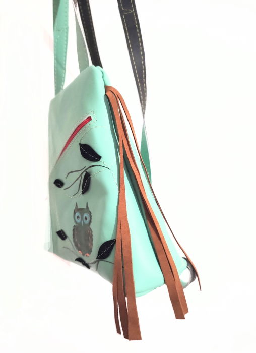 Rucsac turcoaz din piele naturala cu bufnita pictata [2]