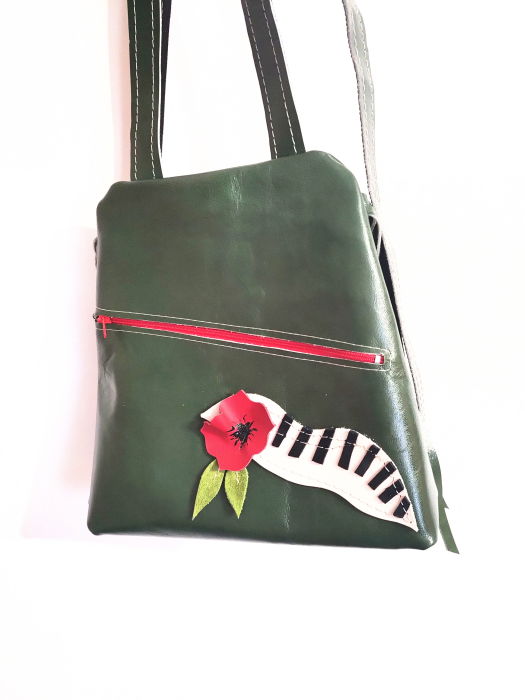 Rucsac verde smarald din piele naturală,cu pian și mac roșu [2]