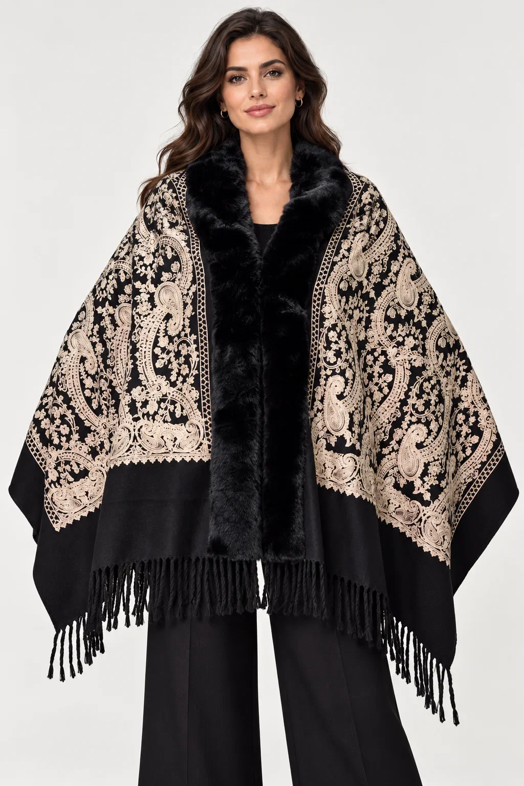 Sal elegant tip poncho cu broderie bej paisley si bordura din blanita artificiala, negru