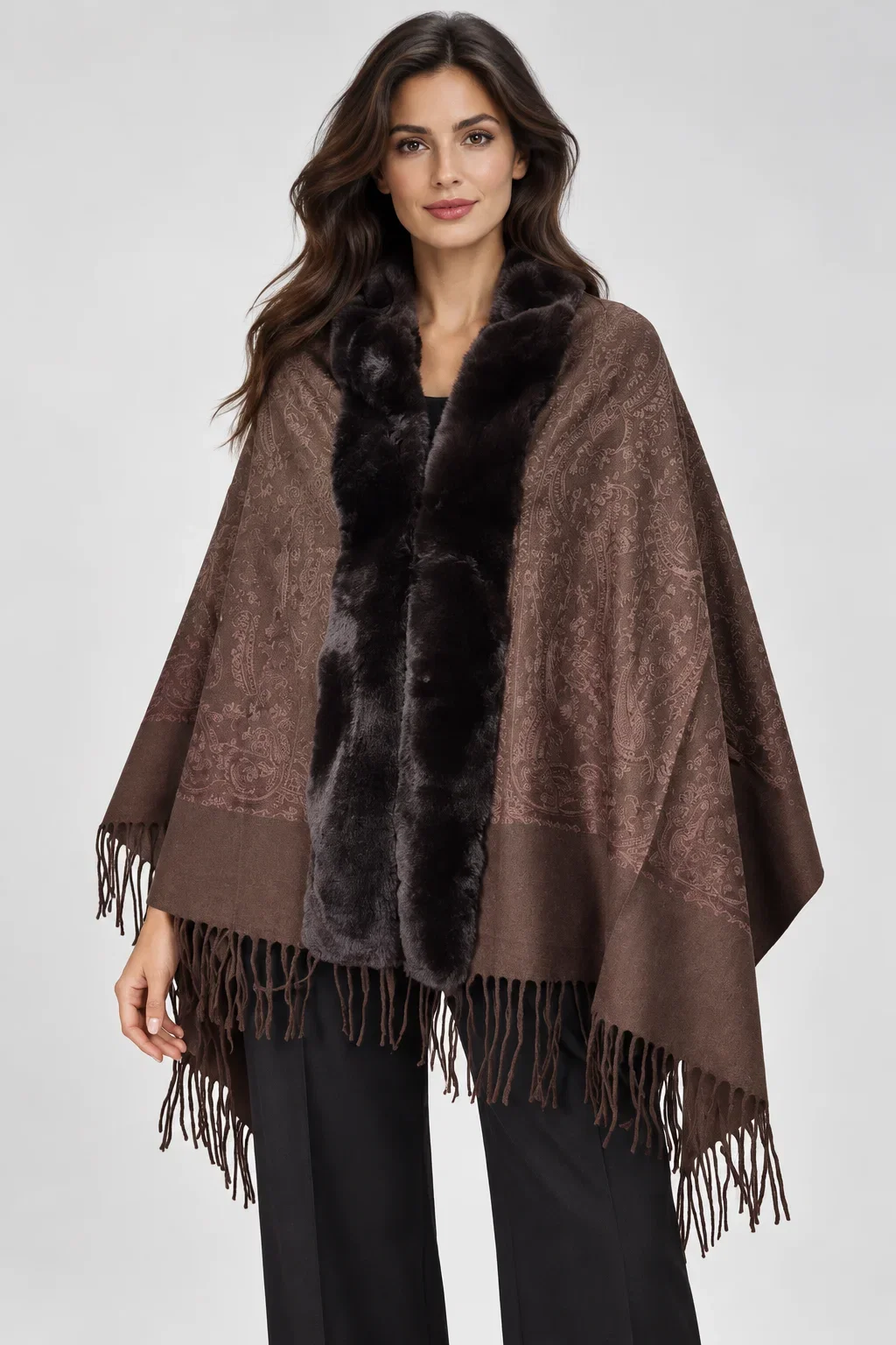 Sal elegant tip poncho cu broderie ton pe ton si bordura din blanita artificiala, maro