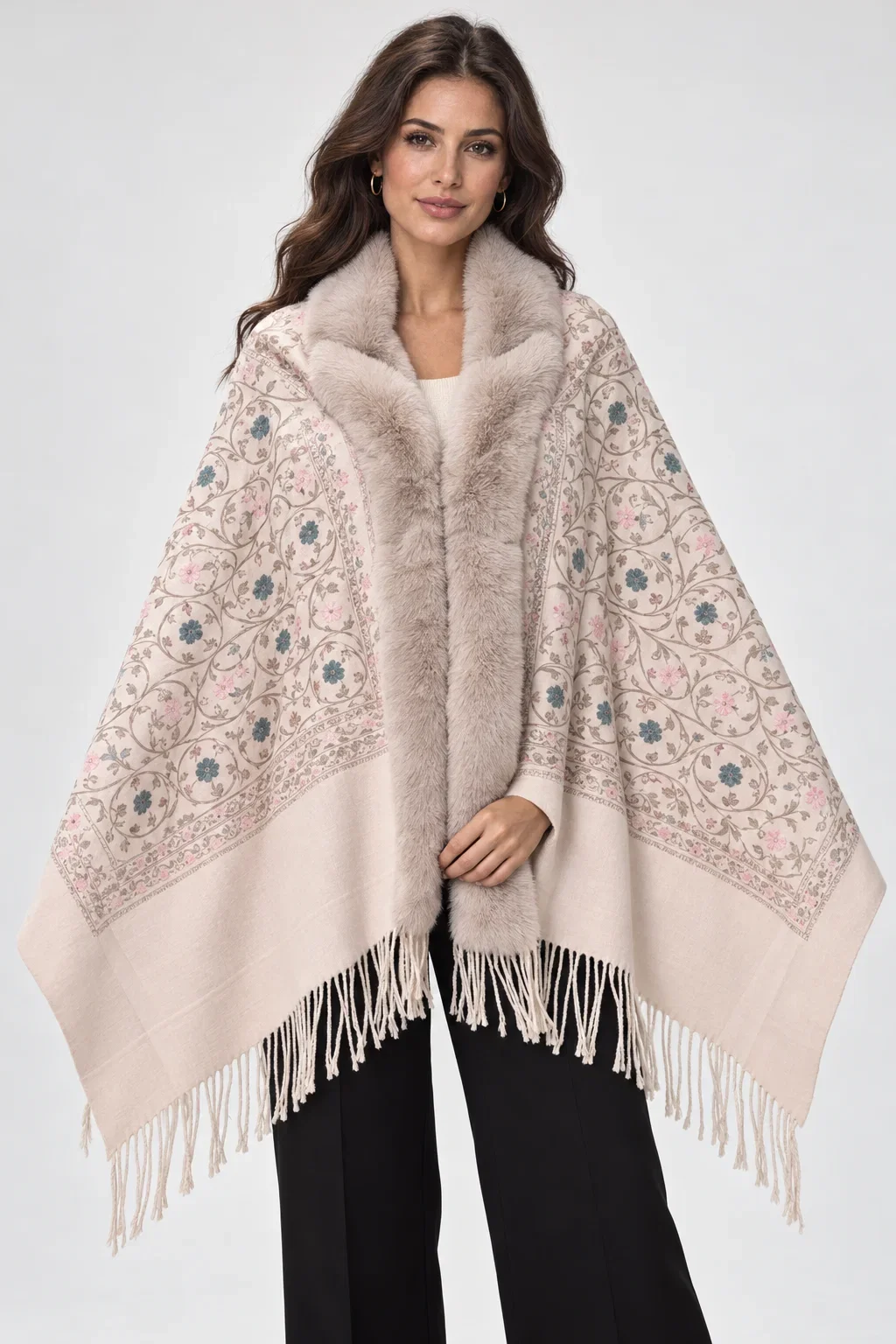 Sal elegant tip poncho cu lana, broderie florala multicolora si bordura din blanita artificiala, ivoire