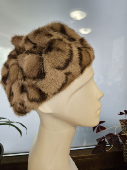 Bereta frantuzeasca din blanita si interior matlasat, animal print bej [4]