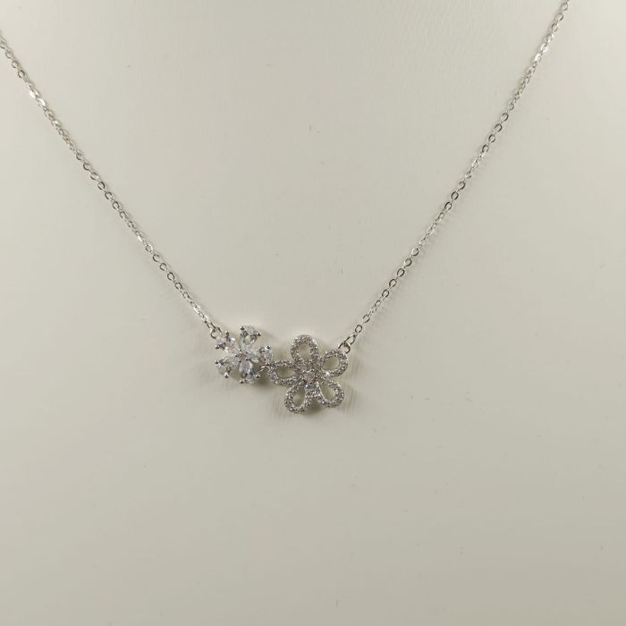 Set colier cu lant din argint 925 si pandant floricele cu pietre fine din cubic zirconia alb [4]