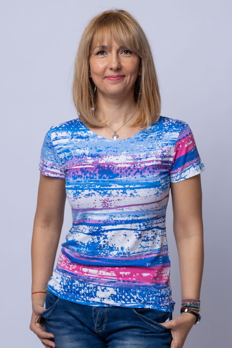 Tricou alb-albastru din vascoza [1]