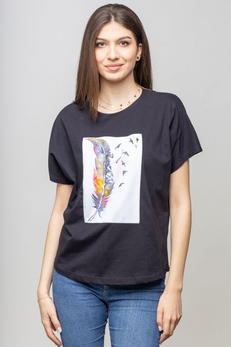 Tricou negru cu panou central pana stilizata [1]