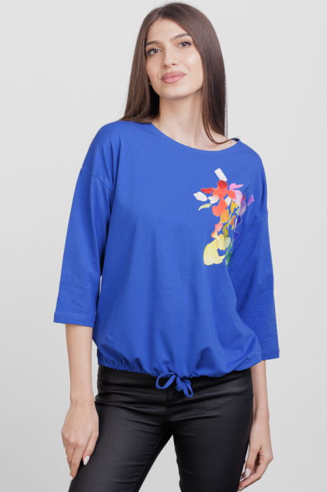 Tricou cu maneca 3/4 din tricot de bumbac cu snur la baza, albastru electric cu imprimeu floare stilizata [2]