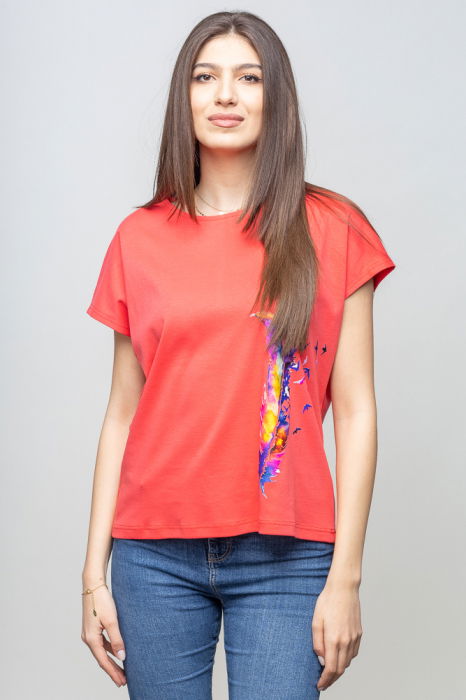 Tricou corai cu panou lateral pana stilizata [1]