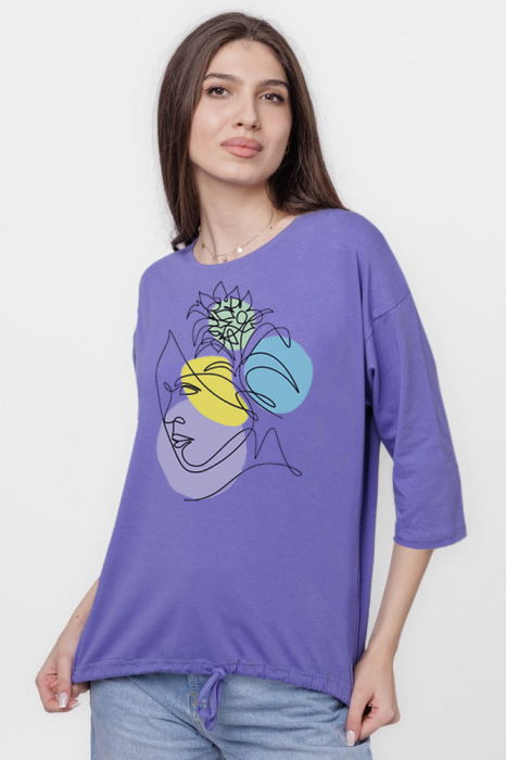 Tricou uni cu maneca 3/4 din tricot de bumbac cu snur la baza, mov lavanda cu imprimeu chip stilizat [2]