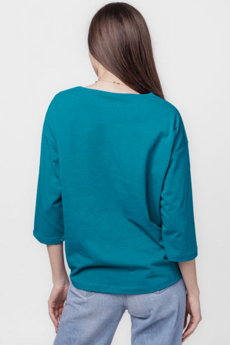 Tricou uni cu maneca 3/4 din tricot de bumbac cu snur la baza, turcoaz  cu imprimeu chip stilizat [3]
