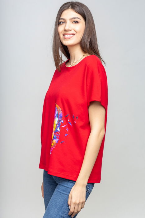 Tricou rosu cu panou lateral pana stilizata [2]