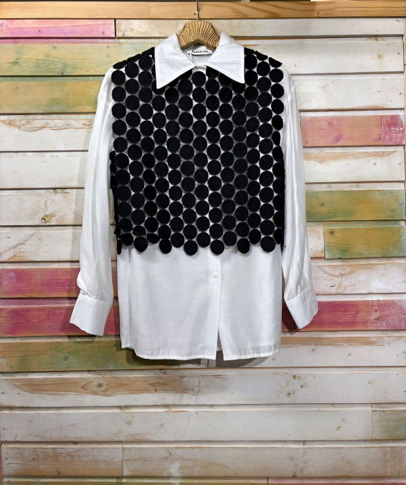 Vestă neagra cu elemente circulare, design artistic texturat [2]