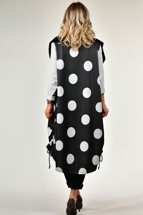 Vesta lunga statement cu buline albe si design architectural [3]