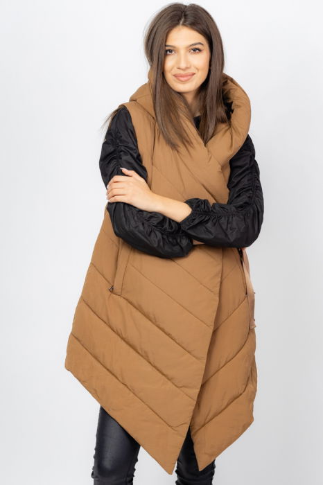 Vesta in colturi matlasata, petrecuta, camel [2]