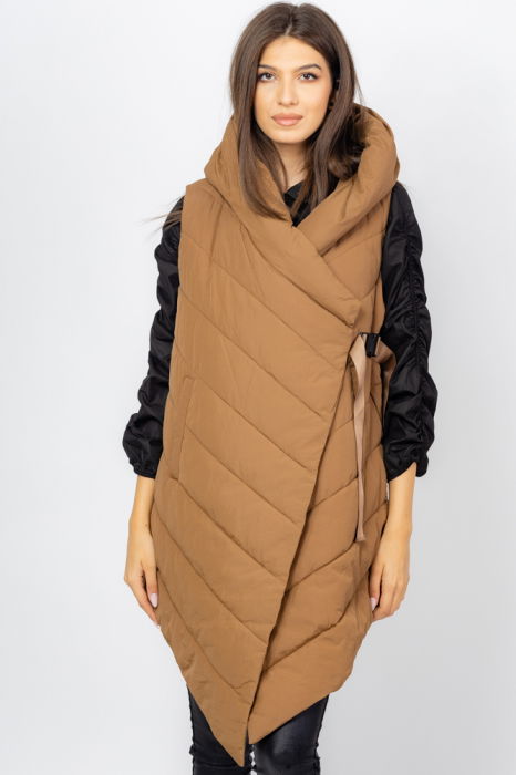 Vesta in colturi matlasata, petrecuta, camel [1]