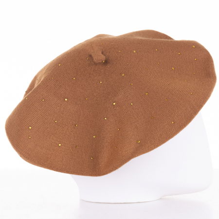 Bereta camel clasica, cu strasuri foarte fine aplicate pe toata suprafata, din bumbac si lana [1]