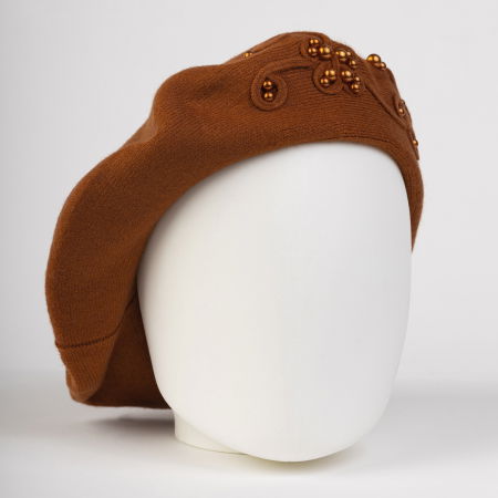 Berete - Bereta caramiziu chic, cu decoratiune tricotata si insertii de perle, din bumbac si lana