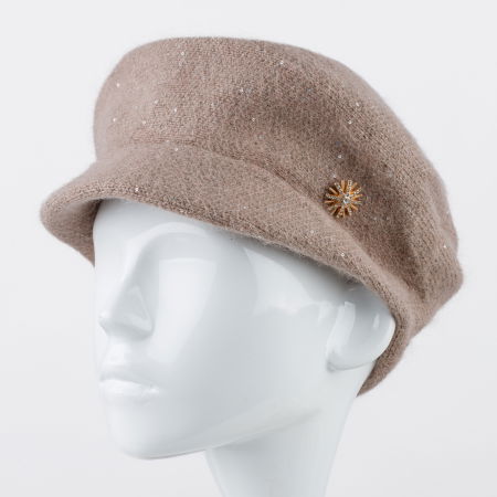 Berete - Bereta bej inchis cu cozoroc mic si paiete foarte fine pe toata suprafata, captusita