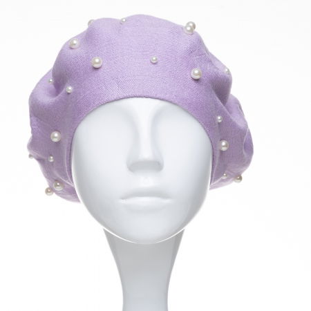 Bereta lila clasica, cu perle fine aplicate pe toata suprafata, din bumbac si lana [1]