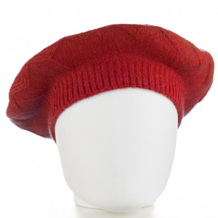 Berete - Bereta rosu inchis cu model gen tricotaj cu romburi, din lana